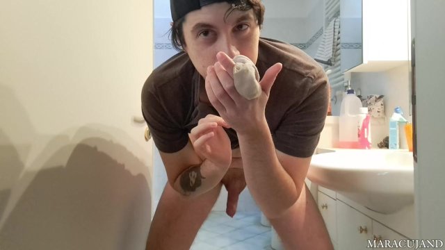 filmarsi nudi mentre si..