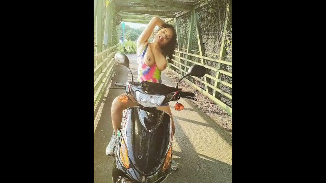 BIKER GIRL PORNSTAR SOLO..