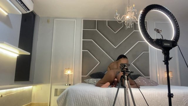 DAMMN THIS IS GIRL IS THE..