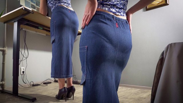 Milf Secretary In Jean Skirt..