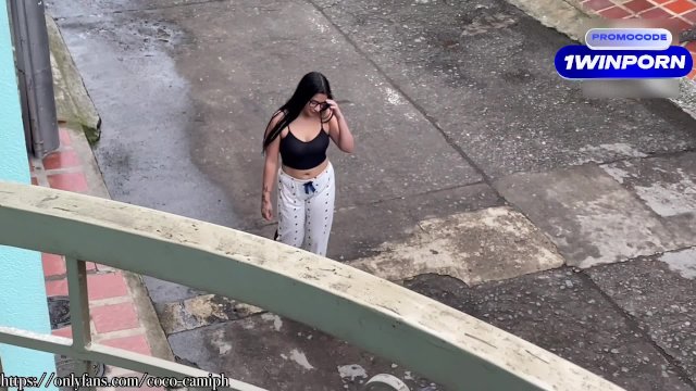 Teen 18 Vecina Acepta Entrar..