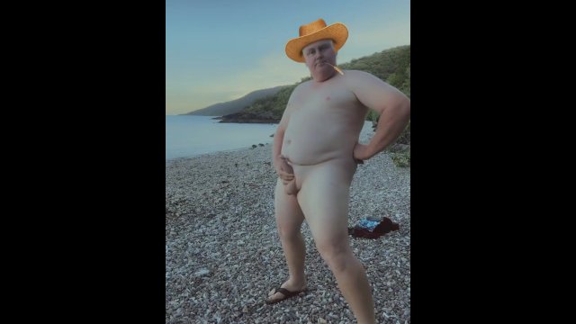Wanking Naked on public beach
