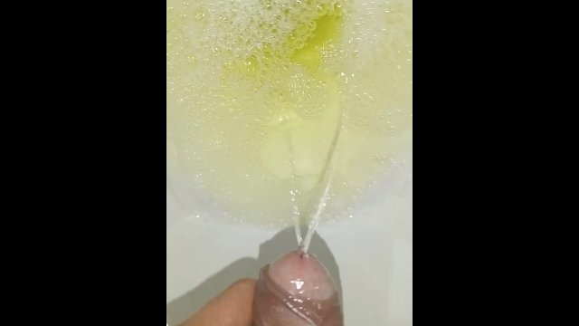 desesperado pissing largo y..