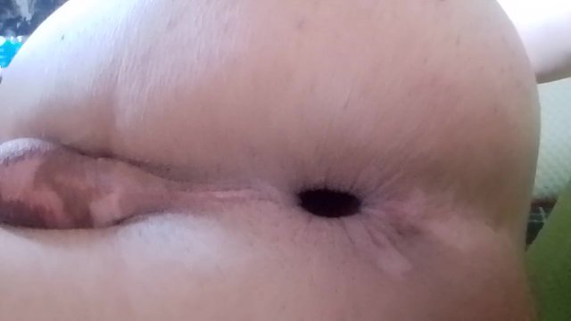 Femboy showing juicy hole..