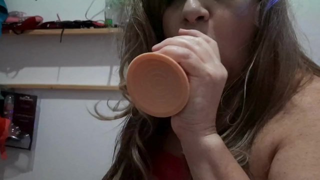 Coroa fazendo bqouete com..