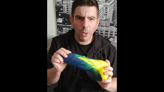 Énorme! une marque de..