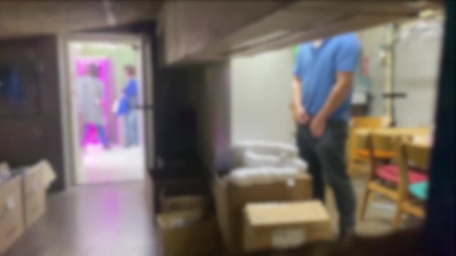 休憩室でバレないよ�..