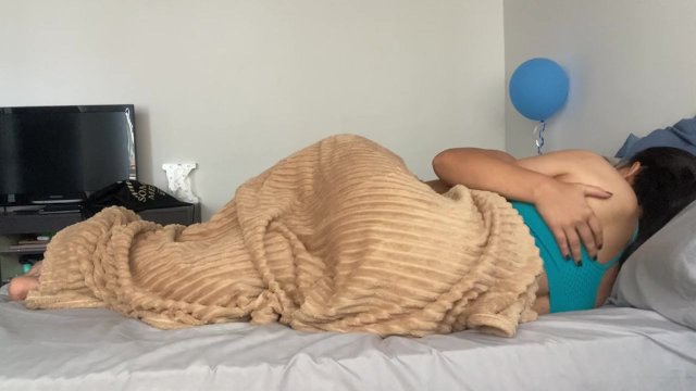Hot and very wet sex under..